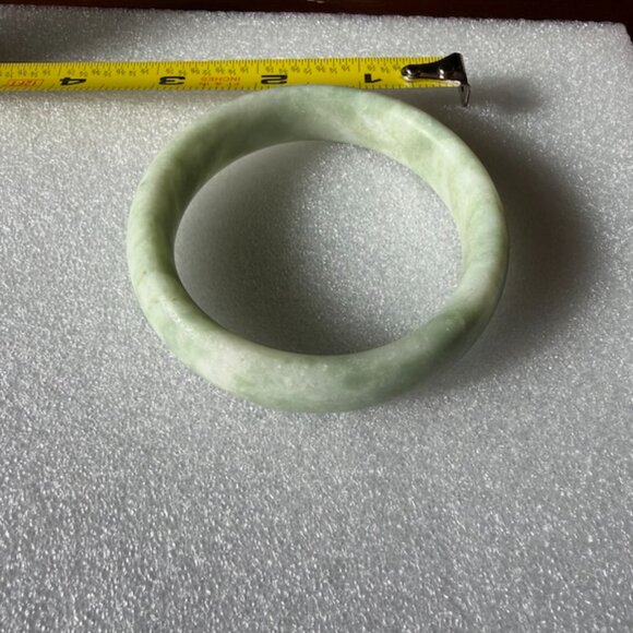 Jade Bangle Bracelet - Picture 3 of 4